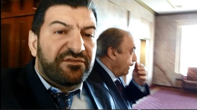 Ermənilərə qız verən diaspor sədri çeçenlərlə görüşdən belə qovuldu - VİDEO 
