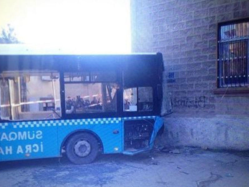 Sumqayıtda 42 nəfərin yaralandığı avtobus qəzası ilə bağlı cinayət işi başlandı