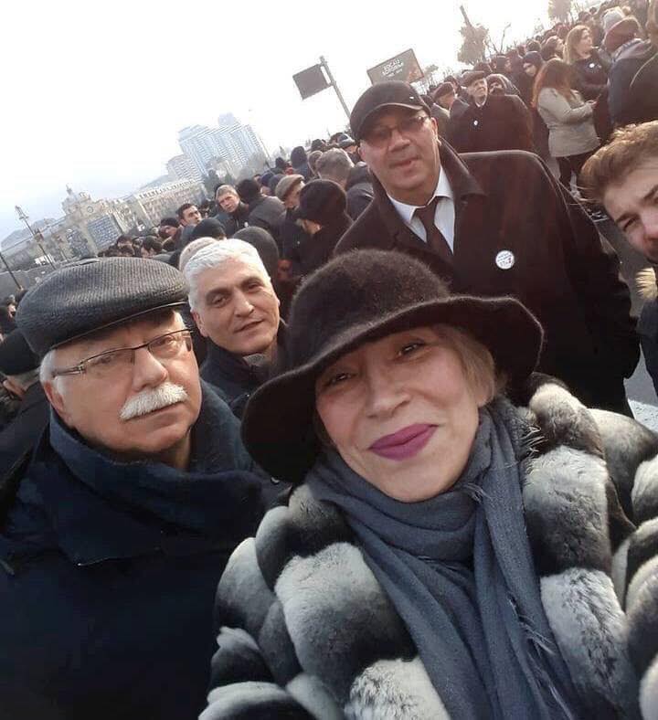 Aktrisa Xocalı yürüşündəki selfisindən danışdı: "27 ildir ağlayırıq, nə dəyişib ki?"