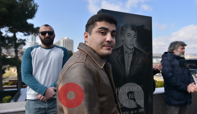 Azadlığa çıxan Mehman ilk olaraq onun məzarına getdi - FOTOLAR