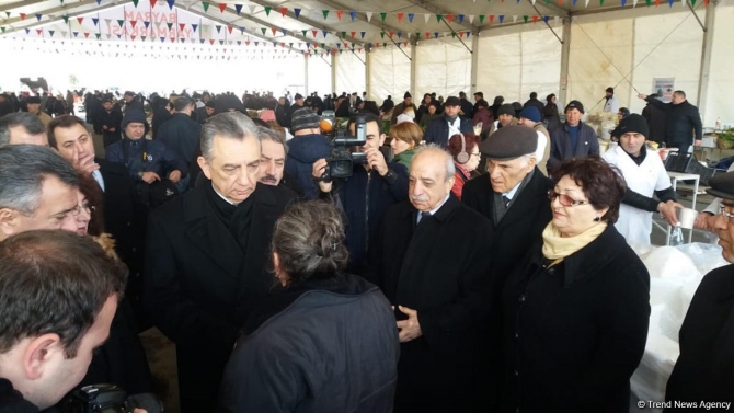 Eldar Əzizov: "Yarmarkalarda qiymətlərin aşağı olmasına nəzarət edilsin"