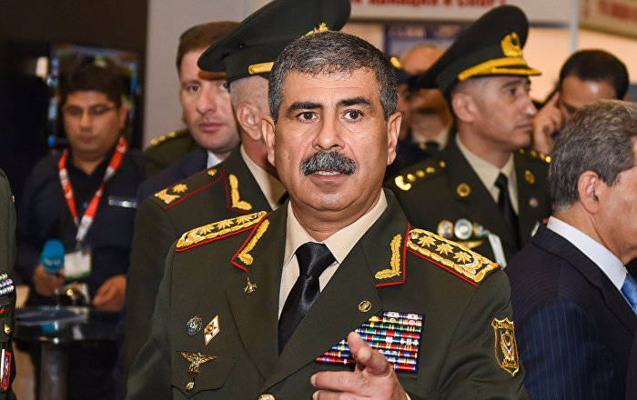 Zakir Həsənov Azərbaycan qadınlarını təbrik etdi