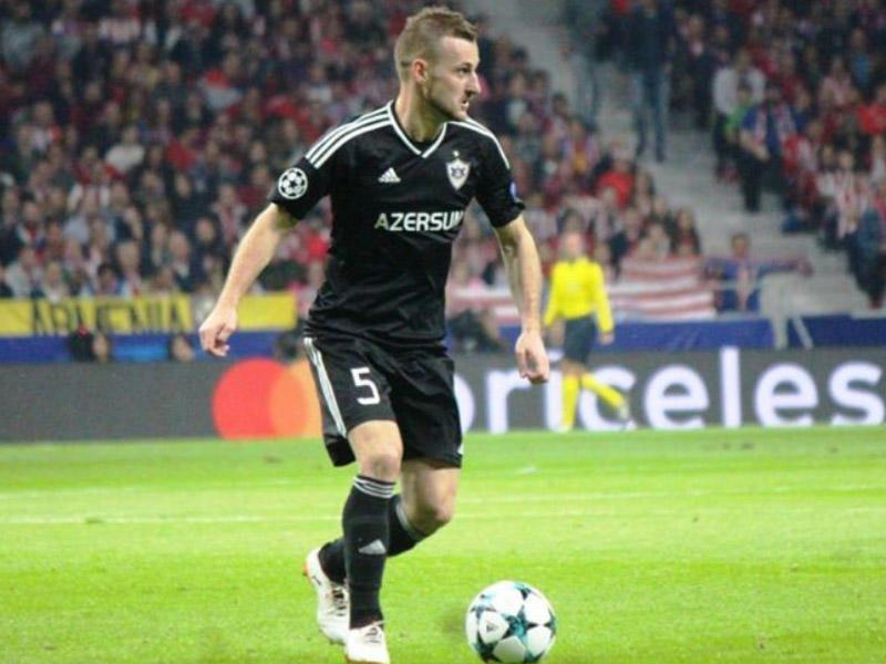 Maksim Medvedev "Qarabağ"ın heyətində ən çox oyun keçirən futbolçu oldu