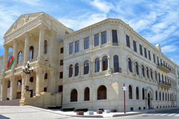 Azərbaycanda məhkəmə hakimi həbs olundu - Rüşvət aldığına görə