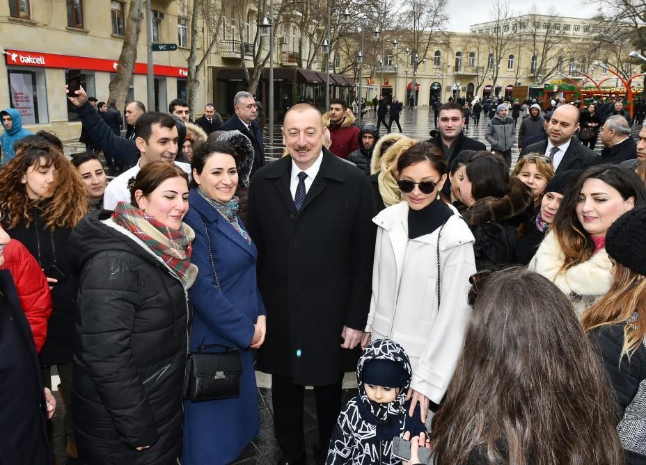 Prezident və xanımı bayram şənliyində - Fotolar