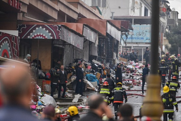 “Diqlas”da mağaza və anbarı yanan sahibkara 10 min - piştaxtası yanana 2 min manat veriləcək