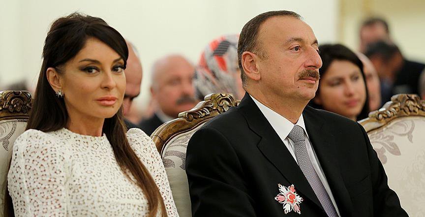 Prezidentlə xanımı 10 milyonuncu sakinin valideynləri ilə görüşdü