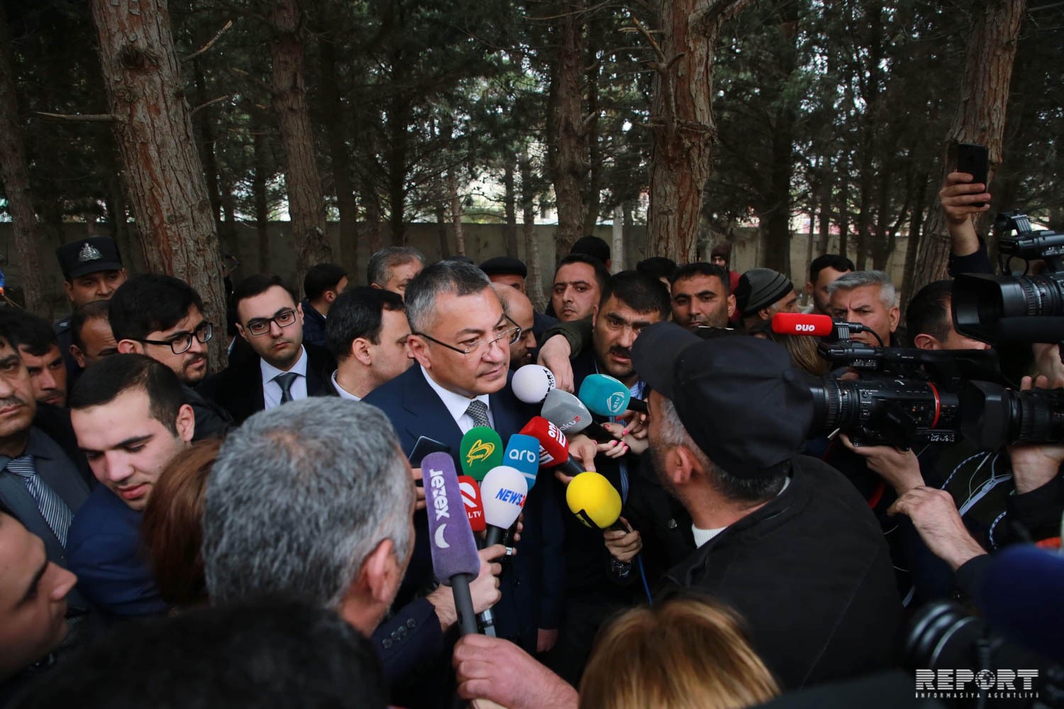 "Qaçqınkom" sədri yanğın baş verən əraziyə gəldi