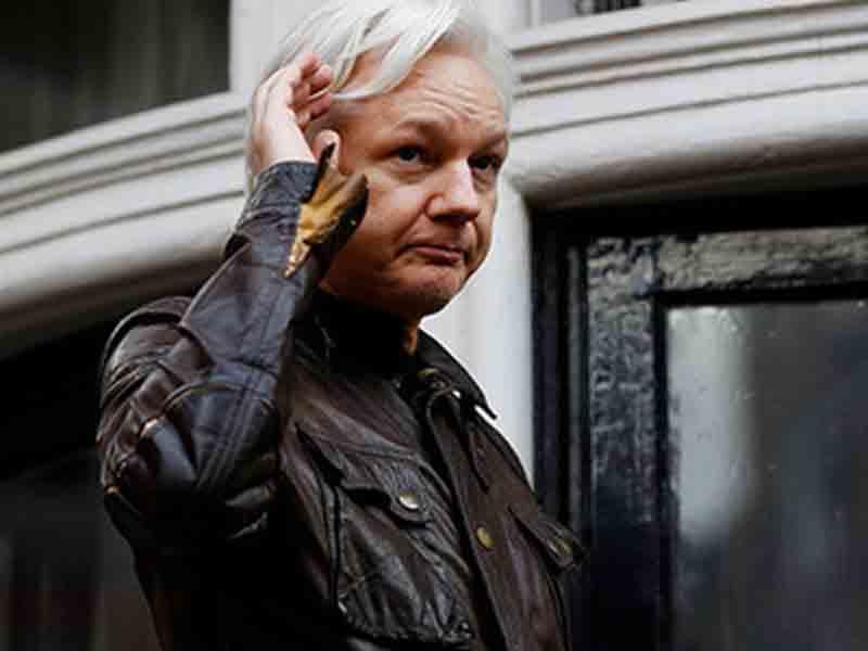 Wikileaks saytının rəhbəri Culian Assanj həbs olundu