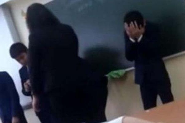 Müəllim tərəfindən döyüldüyü deyilən şagirdlə bağlı açıqlama: "Yıxılıb, başı dəyib"