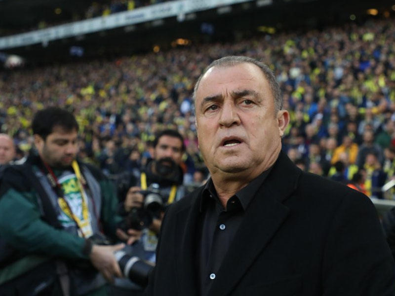 "Bu peşə qorxaqların işi deyil" - Fatih Terim hakimləri günahlandırdı