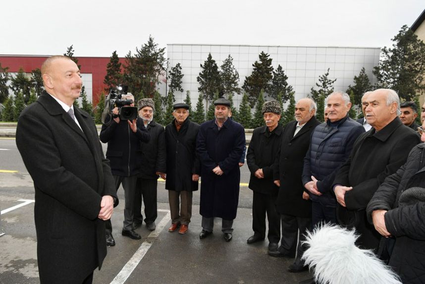 İlham Əliyevdən icra başçılarına – “Elə hallar var ki, vətəndaşları incidirlər”