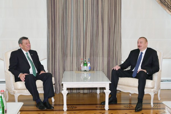 İlham Əliyev uruqvaylı naziri qəbul etdi
