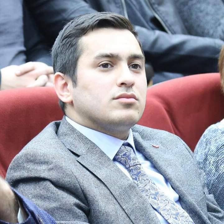 "Əli İnsanov xalqı aşağılayan dönük və miskin adamdır"
