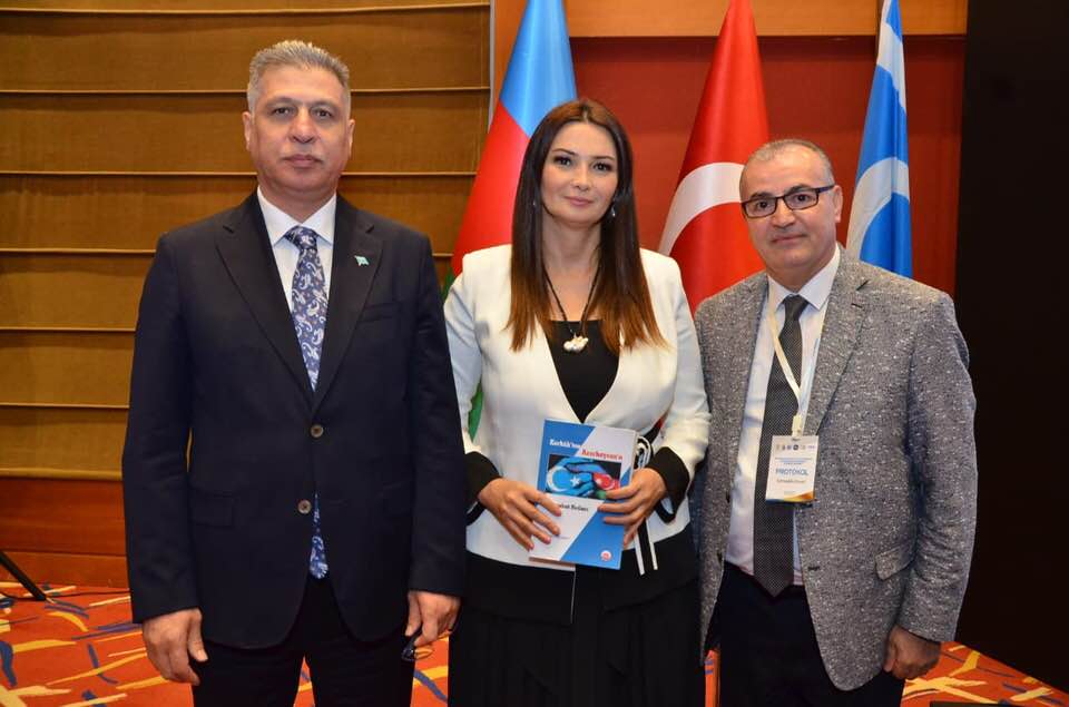 İraq Türkmən Cəbhəsinin rəhbəri Qənirə Paşayeva ilə görüşdü