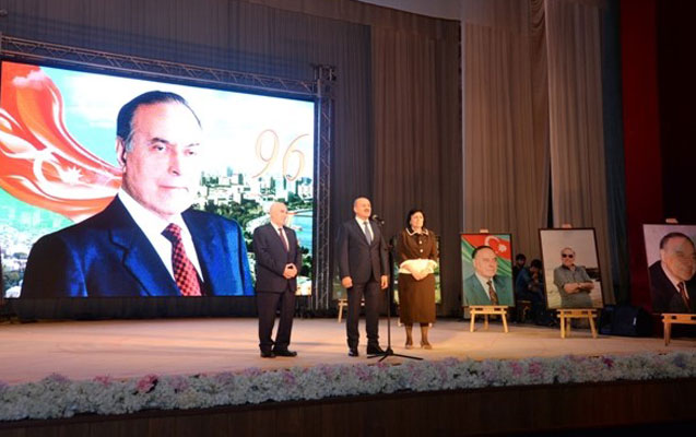 Nəsimi İcra Hakimiyyəti təntənəli tədbir keçirdi - Foto