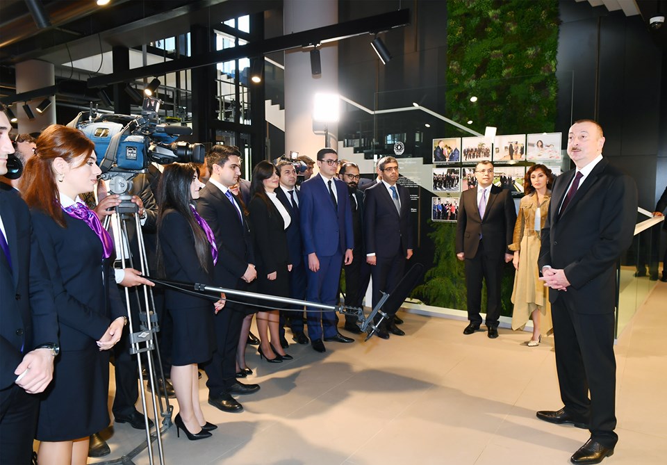 “Dörd ayda vergi və gömrük orqanları 400 milyonadək əlavə vəsait toplayıb”
