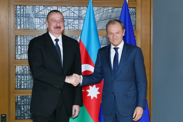 Donald Tusk: “Azərbaycanın regiondakı rolunu yüksək qiymətləndiririk”
