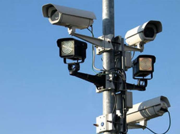 Millət vəkili: Lazım olmayan yerlərə radar qoyub, təhlükə yaradırıq