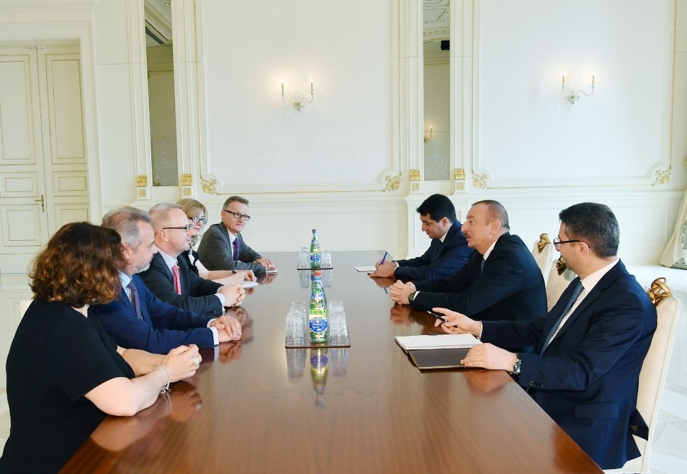 İlham Əliyev Almaniya Bundestaqının nümayəndə heyətini qəbul edib
