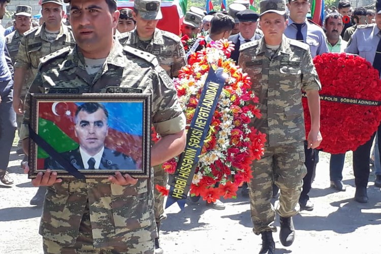 Şəhid olan mayor dəfn edildi - FOTO 