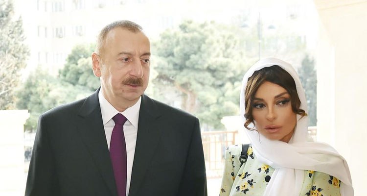 Mehriban Əliyeva Ramazan bayramı münasibətilə xalqı təbrik edib
