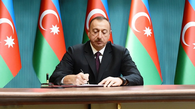 Prezident nazirliyə 300 min manat ayırdı