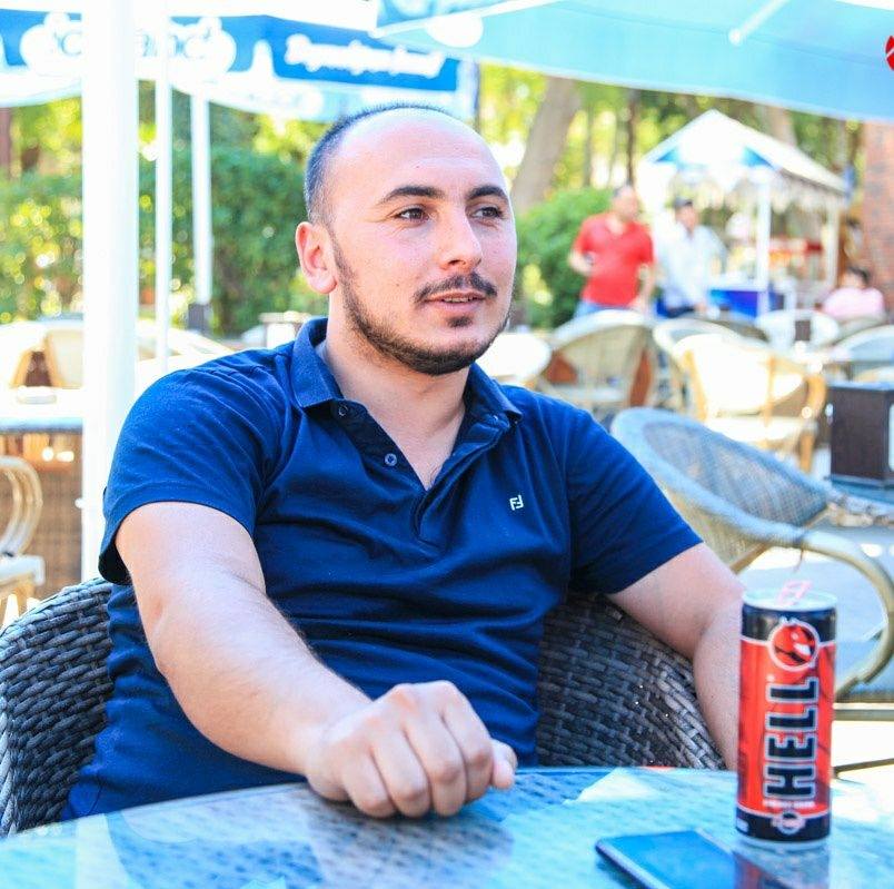 "Hell Energy"də "yarpaq dökümü": Tanınmış marketoloq işdən ayrıldı