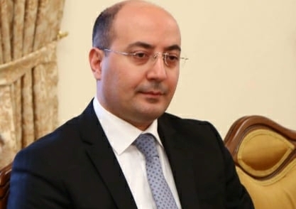 Bəhruz Həsənov: "Sevinc Osmanqızının stəkanda fırtına yaratmaq cəhdləri ..."