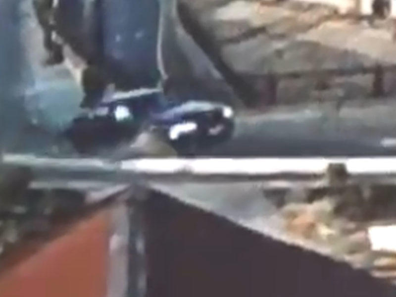 Bakıda qəza: BMW bir neçə dəfə çevrildi - VİDEO