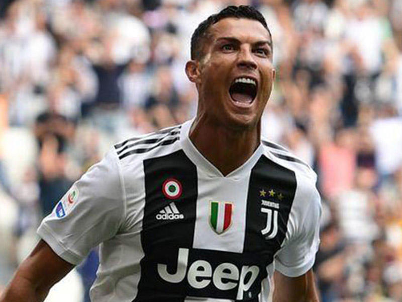 “İnsanlara kömək etdim, tanrı da mənə ikiqatını verdi” - Ronaldo