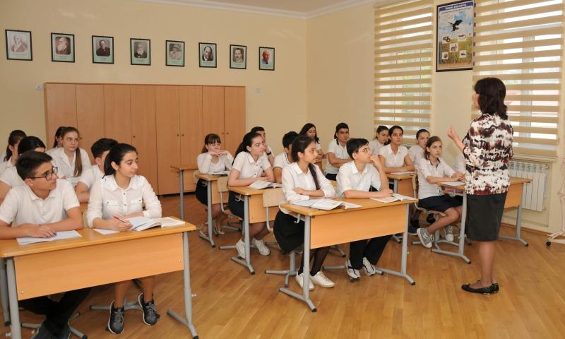 Bu müəllimlərin maaşı 20 faiz artırıldı