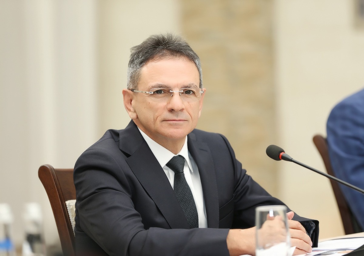 Prezident Mədət Quliyevi vəzifəsindən azad etdi
