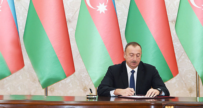 Prezident nekroloq imzaladı