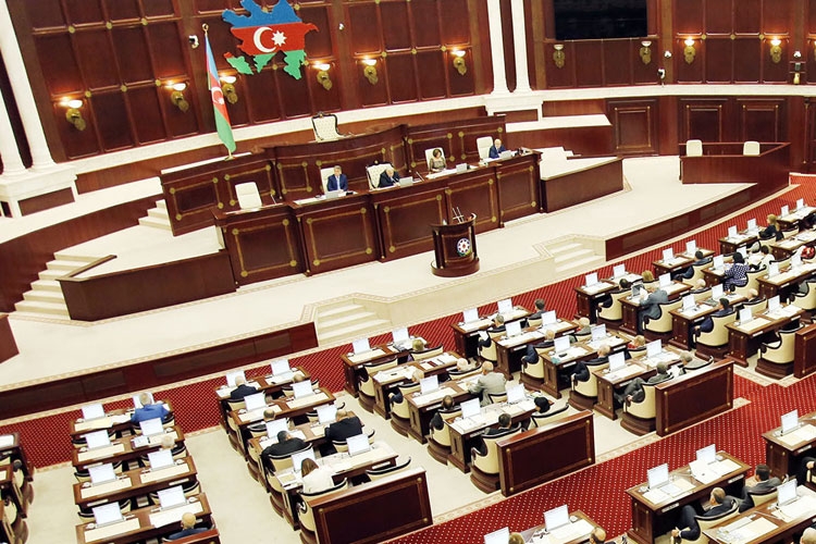 Deputatlara şad xəbər: Pensiyaları artırılacaq