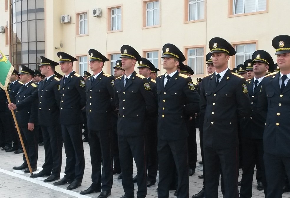 Boyu 180 santimetrdən hündür olanların nəzərinə! - DİN-də vakansiya
