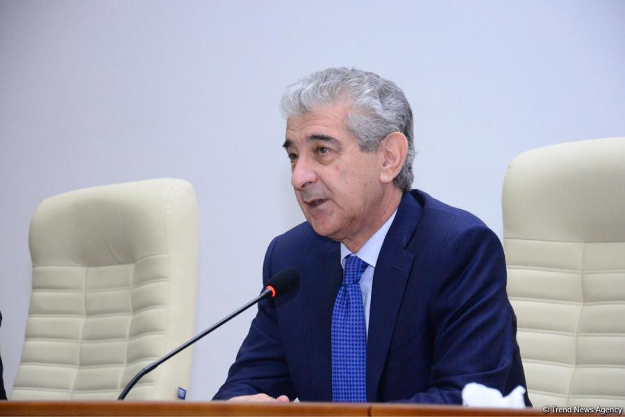 Əli Əhmədovdan örnək addım: Maaşının yarısını Azərbaycan Ordusuna bağışladı
