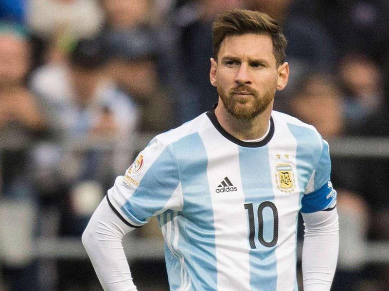 Messi bürünc medaldan imtina etdi