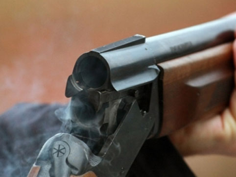 Biləsuvar sakini Sumqayıtdan qonaq gəlmiş bibisi oğlunu güllələdi