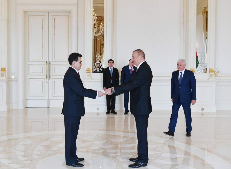 Prezident yeni səfirlərin etimadnaməsini qəbul etdi - Foto