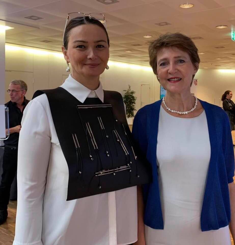Qənirə Paşayeva Isveçrənin vitse prezidenti ilə görüşdü