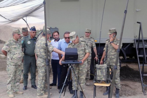 İtkin düşən pilotun qohumları nazirlə görüşüblər