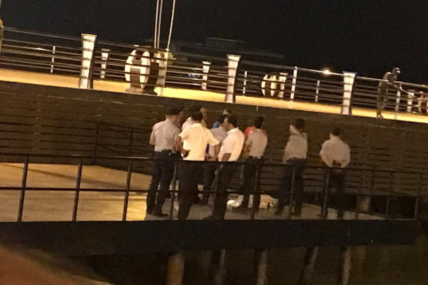 Bakıda 21 yaşlı oğlan özünü dənizə atdı