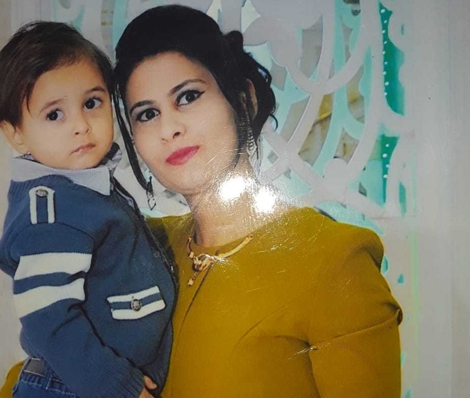Azərbaycanda 3 uşaq anası evdən qaçdı - FOTO