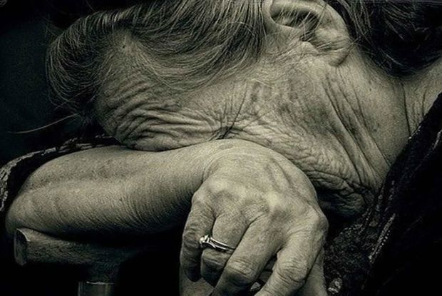 Nəvəsi ilə dalaşan 74 yaşlı qadın özünü yandırdı