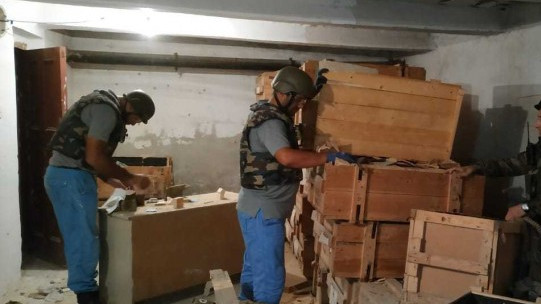 Ağcəbədidə ölən şəxsin evindən silah anbarı tapıldı: Avtomat, qumbara...