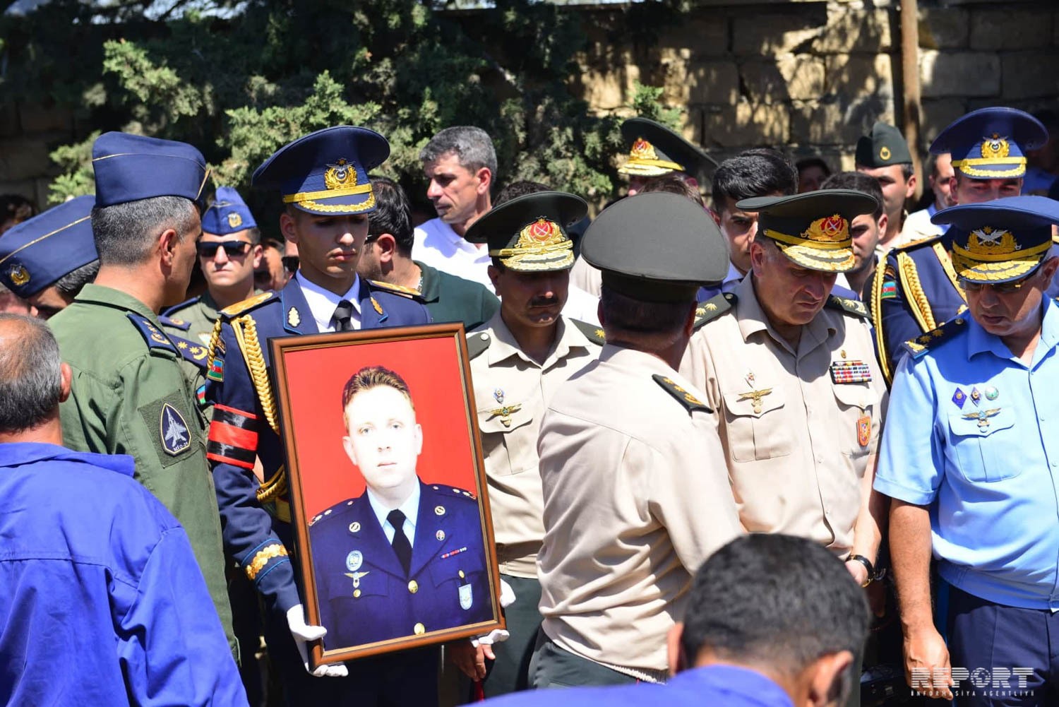 Hərbi pilot Rəşad Atakişiyev dəfn edilib - FOTO