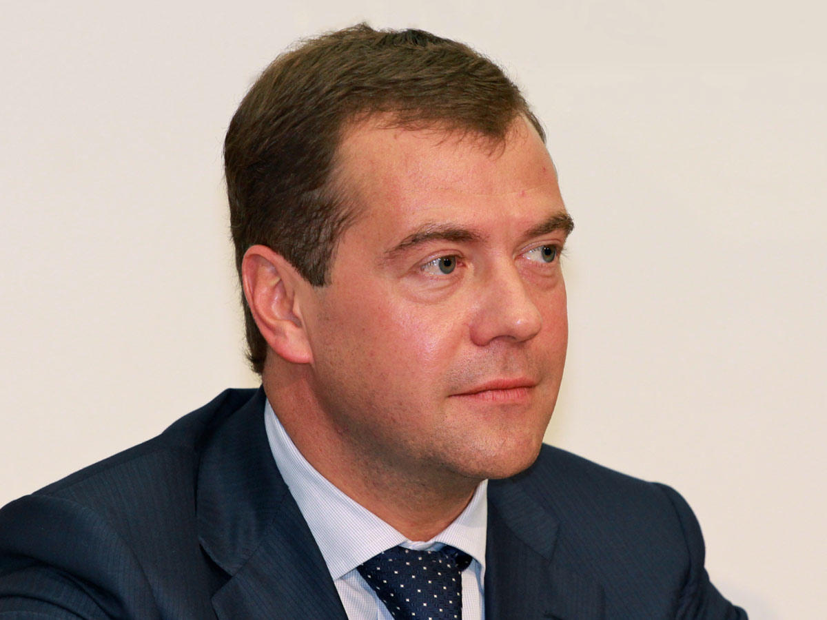 Dmitri Medvedev Mehriban Əliyevanı təbrik etdi
