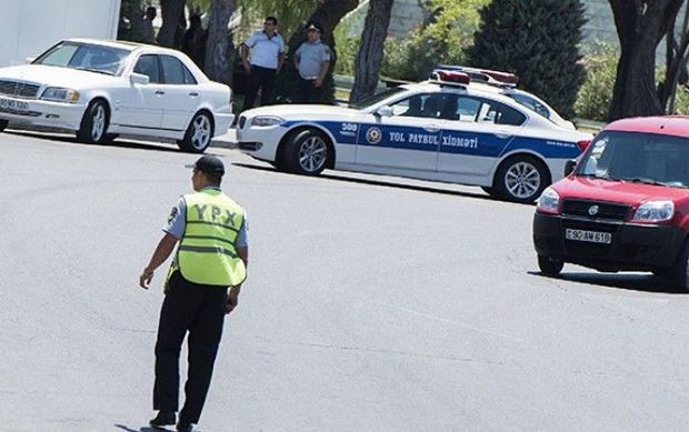 Bakıda yol polisini maşın vurdu: Vəziyyəti ağırdı