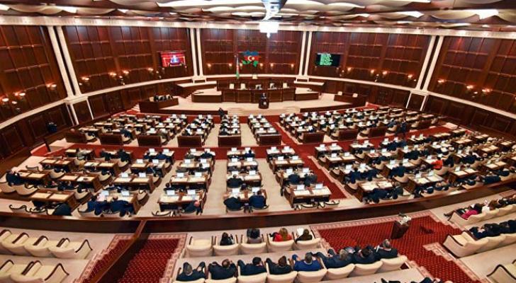 Uşaqpulu bərpa olunsun! - Milli Məclisdə məsələ qaldırıldı